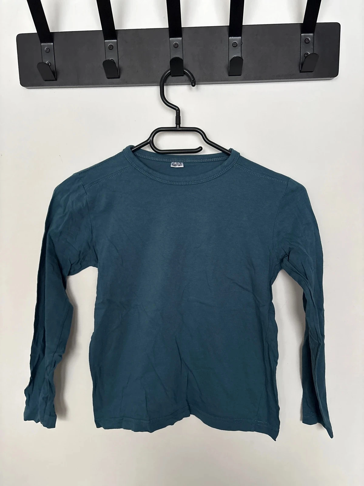 Pull léger 122 cm à 128 cm sept à huit ans